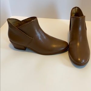 NWB Jack Rogers Sadie Leather Ankle Bootie